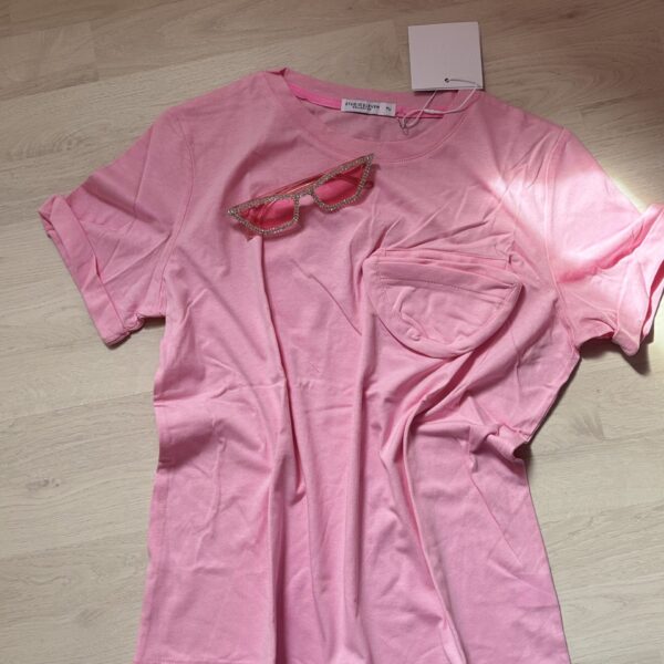 T-shirt con taschino