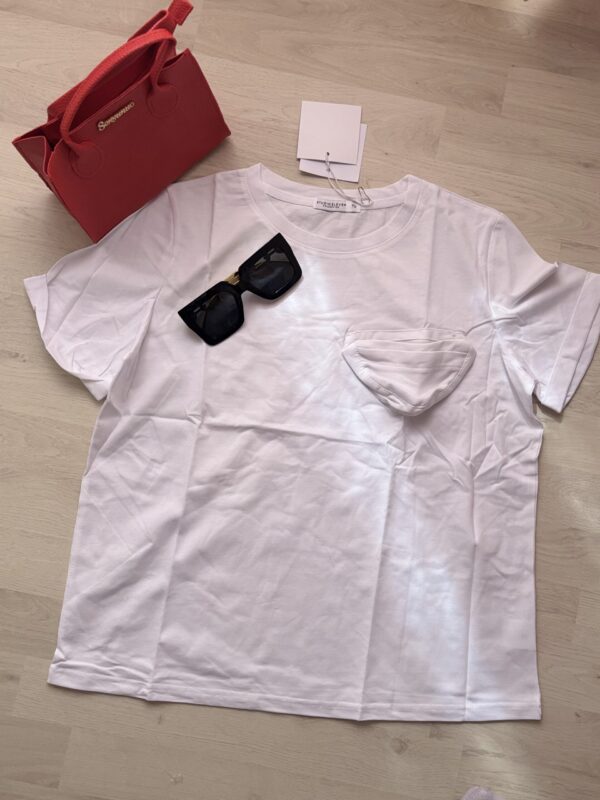 T-shirt con taschino - immagine 7